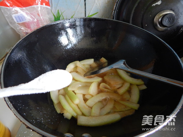 Stir-fried Winter Melon Strips with Soy Sauce recipe