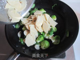 Fried Brussels Sprouts with Bamboo Shoots recipe