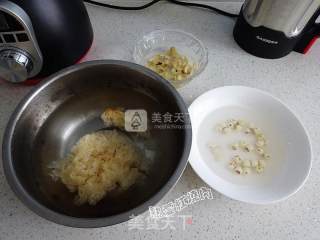 Tremella Lily and Lotus Seed Drink recipe