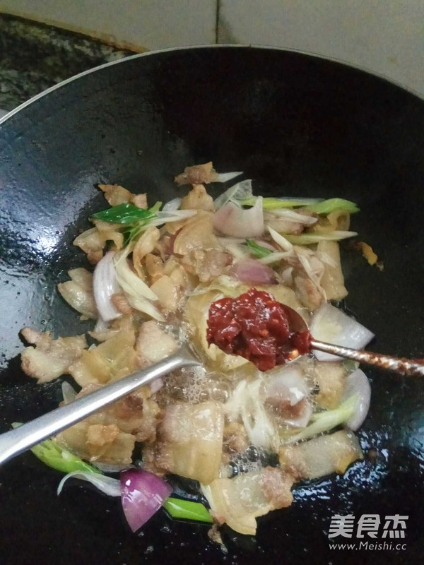 Red Pepper Twice Cooked Pork recipe