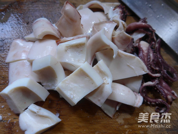 Grilled Cuttlefish with Bamboo Shoots and Dried Vegetables recipe