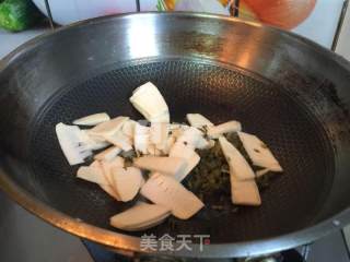 Black Fish Fillet with Winter Bamboo Shoots recipe