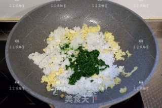 Fried Rice with Spinach and Nuts recipe