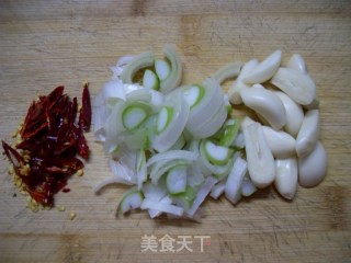 Fried Noodles with Shredded Pork and Cabbage recipe