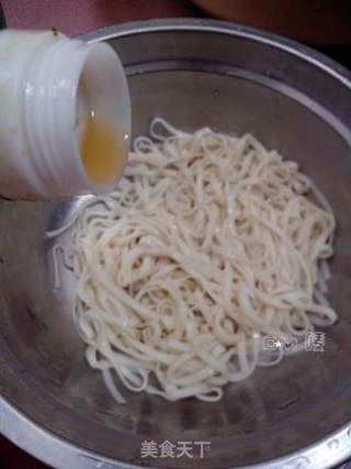 [cold Noodles with Peanut Butter] A Summer Lunch for One Person recipe