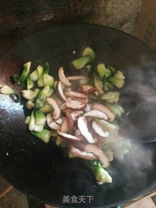 Stir-fried Mushrooms with Green Vegetables recipe