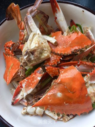 Fried Sea Crab with Green Onion and Ginger recipe