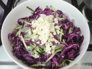 Purple Cabbage Mixed with Jellyfish recipe