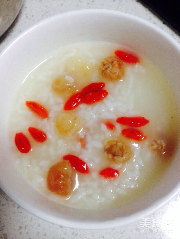 Longan, Wolfberry and Brown Sugar Rice Porridge recipe