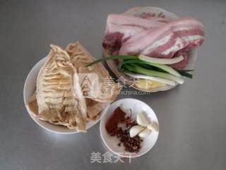 Make A Pot of Braised Pork with Dried Bamboo Shoots recipe
