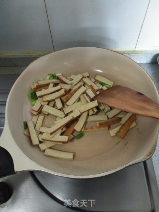 Fried Chicken with Tofu and Snow Peas recipe