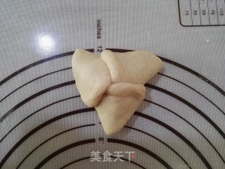 Brown Wheat Red Bean Triangle Bun recipe