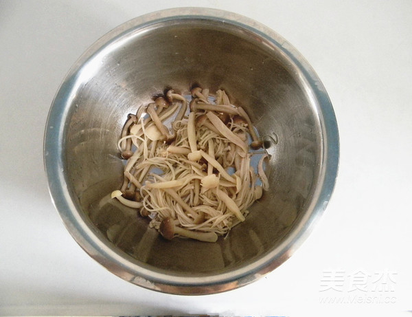 Chicken Mushroom Salad recipe