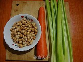 Refreshing Small Cold Dish------[cold Peanut and Celery] recipe
