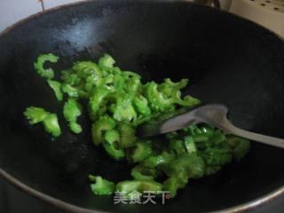 Bitter Melon and Fungus Fried recipe