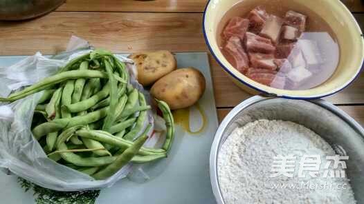 Braised Noodles with Beans, Potatoes and Spare Ribs recipe