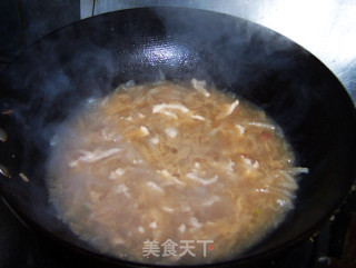 Winter Warming Soup---sour and Spicy Chicken and Radish Soup recipe