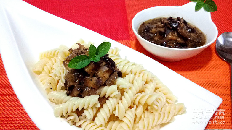 Pasta with Black Pepper and Shiitake Mushrooms recipe