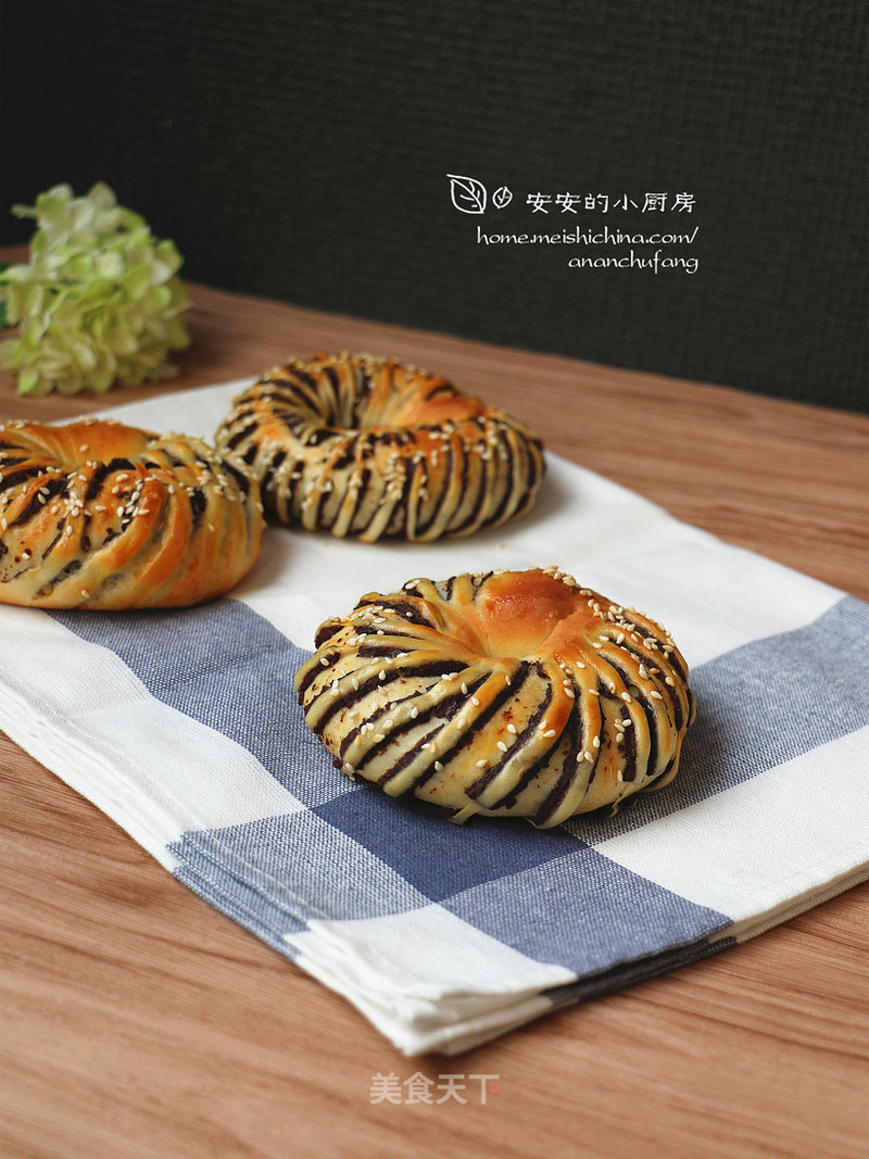 Red Bean Rolls recipe