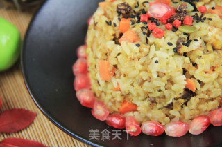 A Pot of Fried Rice with Buckwheat Fragrant Rice recipe