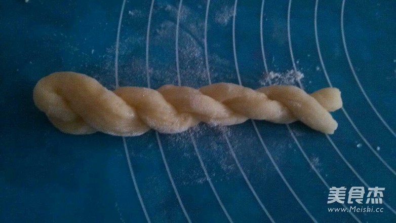 Chopped Green Onion Icing Twist recipe