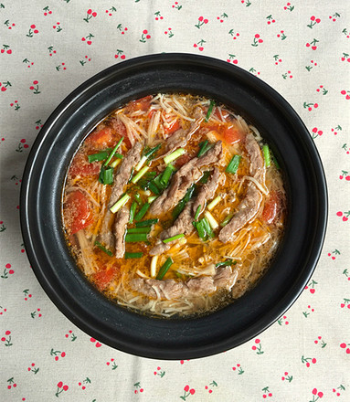 Beef Roll with Enoki Mushroom and Sour Soup recipe