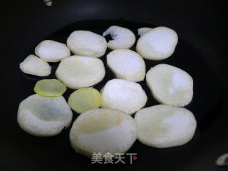 Stir-fried Celery with Apricot and Abalone recipe