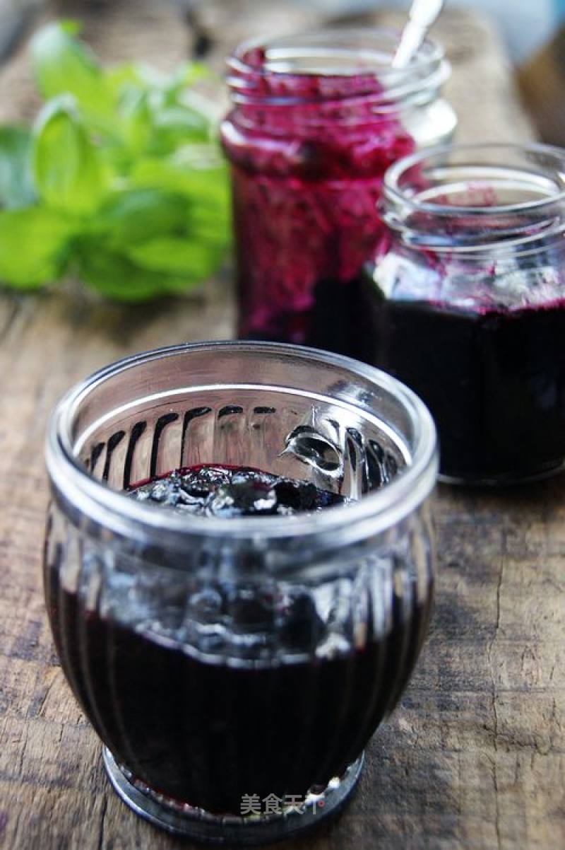 Seal Up The Sweetness---homemade Blueberry Jam recipe