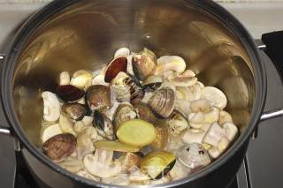 Clam and Mushroom Soup recipe