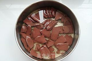 Stir-fried Duck Blood with Green Garlic recipe