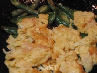 Scrambled Eggs with Chili recipe