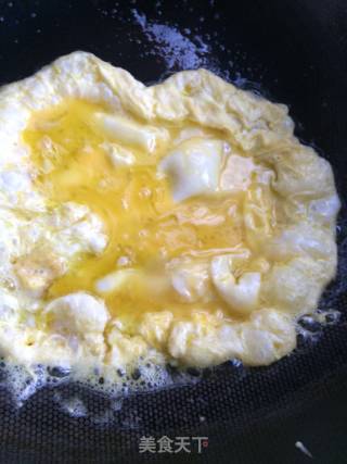 Scrambled Eggs with Lily recipe