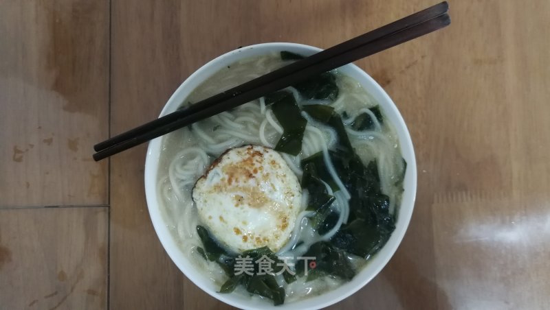 Sea Fungus Soup Rice Noodles recipe