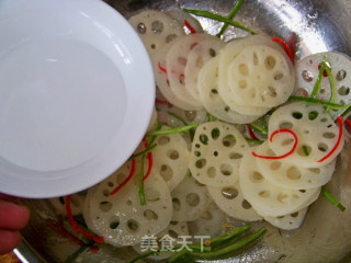 Xinlan Hand-made Private Kitchen [red Oil Vinegar Fragrant Lotus Root]-qiqiao Linglongxin recipe