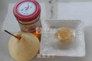 Good Medicine for Relieving Cough and Moisturizing The Lungs-stewed Sydney with Honey and Rock Sugar recipe