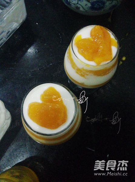 Mango Jelly Yogurt Cup recipe