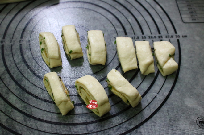 Chive Flower Roll recipe