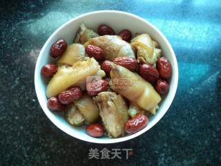 Steamed Pig's Feet with Dried Red Dates recipe