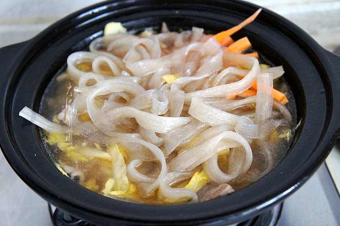 Cabbage and Pork Stewed Wide Noodles recipe