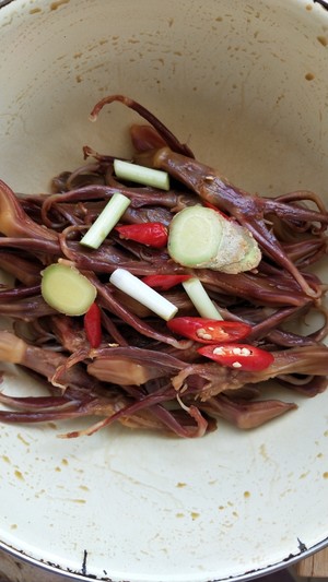 Steamed Duck Tongue recipe