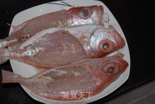 【cantonese Cuisine】half-fried Red-eye Silver Carp recipe