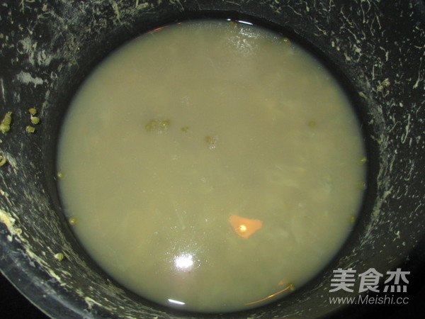 Mung Bean Lily Soup recipe