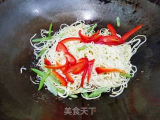 Braised Noodles with Beans recipe