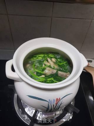 Watercress Pot Chicken Feet Peanut Eyebrow Soup recipe