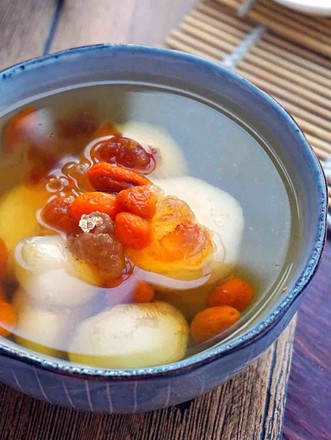 Peach Gum and Water Chestnut Sweet Soup