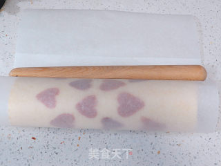 Tanabata Valentine's Day [cheese Cake Roll with Hearts in Love] recipe
