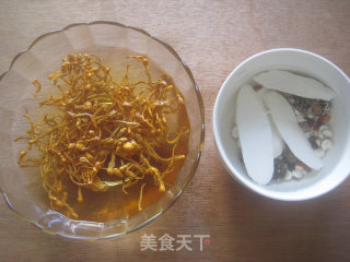 Longan Cordyceps Flower Pork Soup recipe