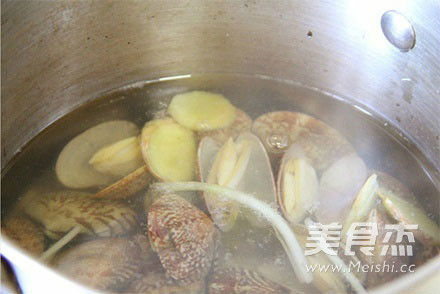 Winter Melon and Clam Soup recipe