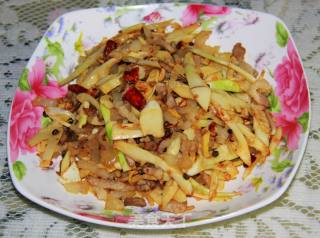 Stir-fried Shredded Pork with Fresh Bamboo Shoots recipe