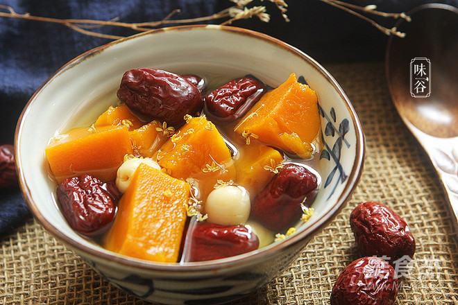 Pumpkin, Red Dates and Lotus Seed Sweet Soup recipe